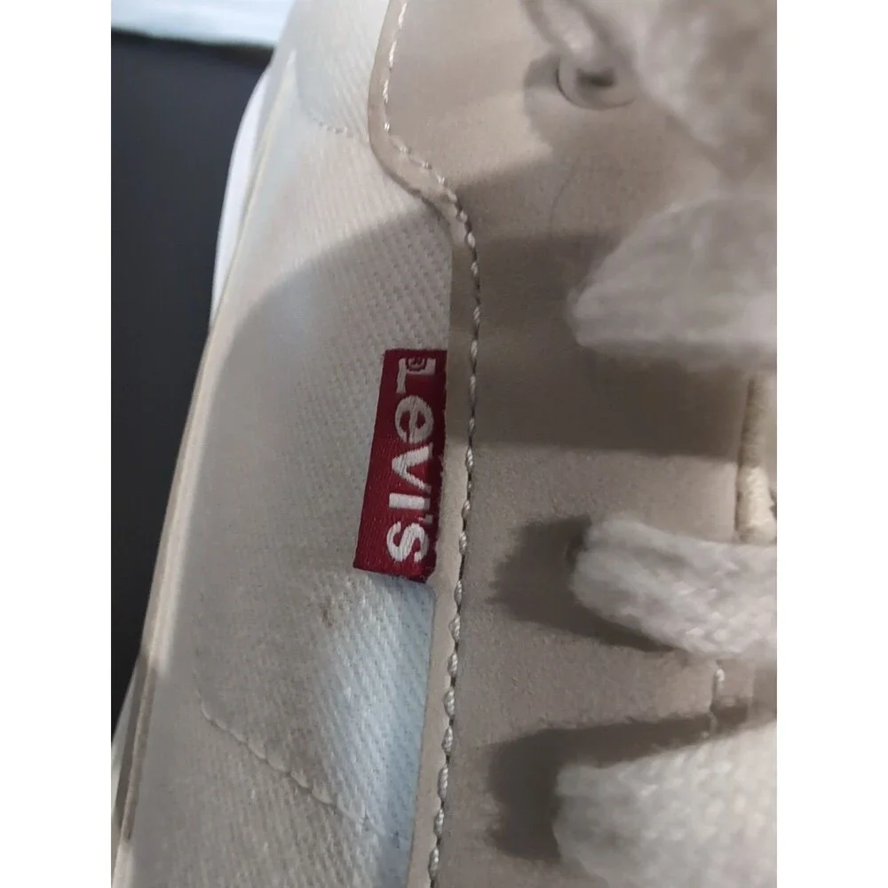 Levis levi men